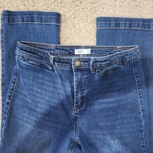 Oat New York Straight-Leg Stretch Jeans in Medium Blue